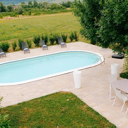 Voyage Villa